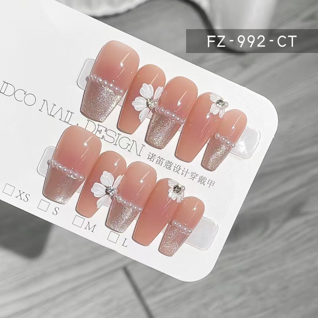 DIASY PERL GLAM NAILS