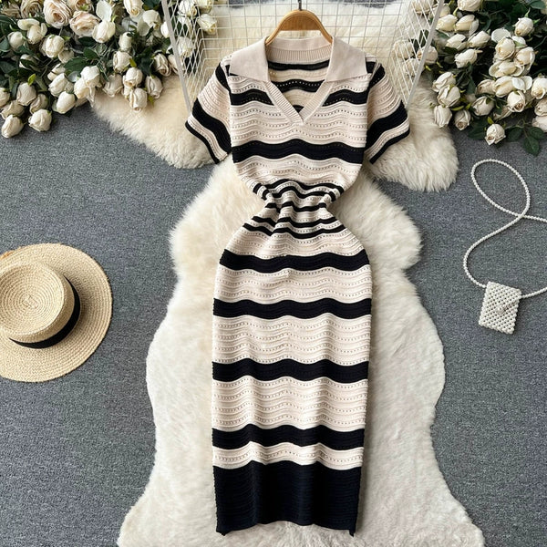 SHORT SLEEVED STRIPED KNITTED DRESS